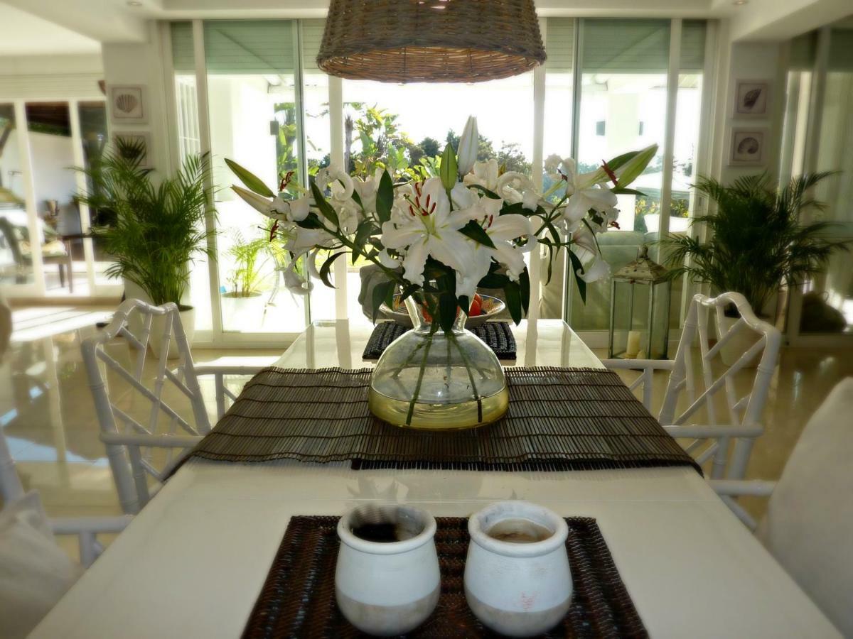 Villa Breeze Boutique Guest Rooms, Marbella Sitio de Calahonda Exteriör bild