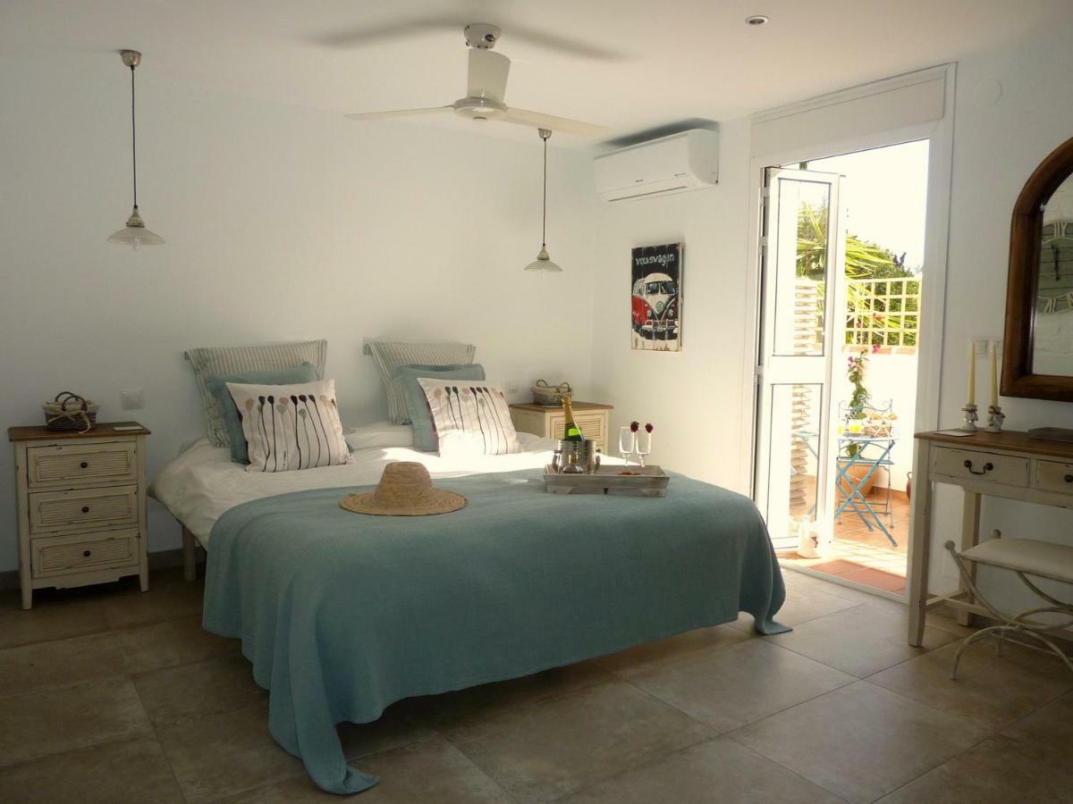 Villa Breeze Boutique Guest Rooms, Marbella Sitio de Calahonda Exteriör bild