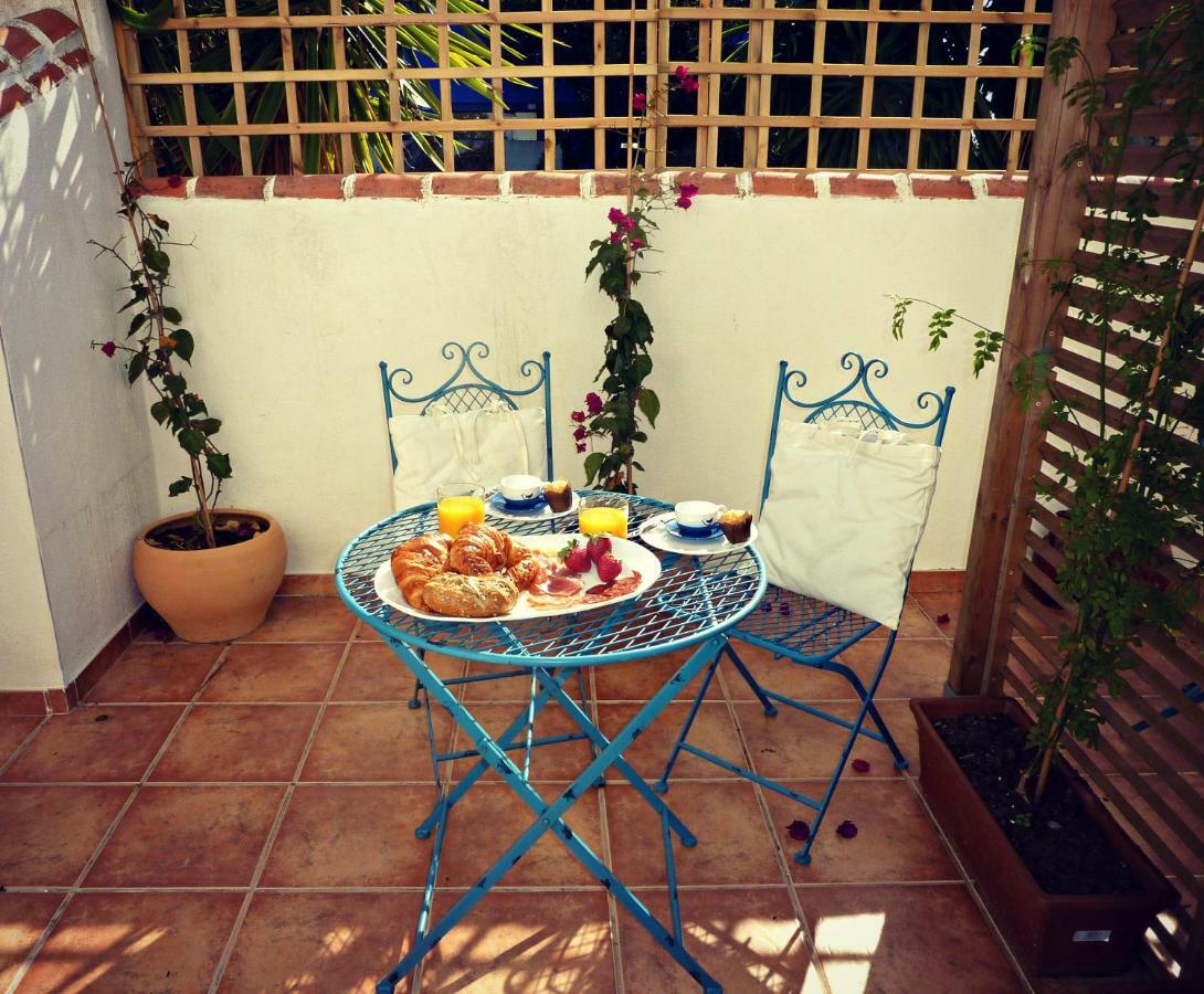Villa Breeze Boutique Guest Rooms, Marbella Sitio de Calahonda Exteriör bild