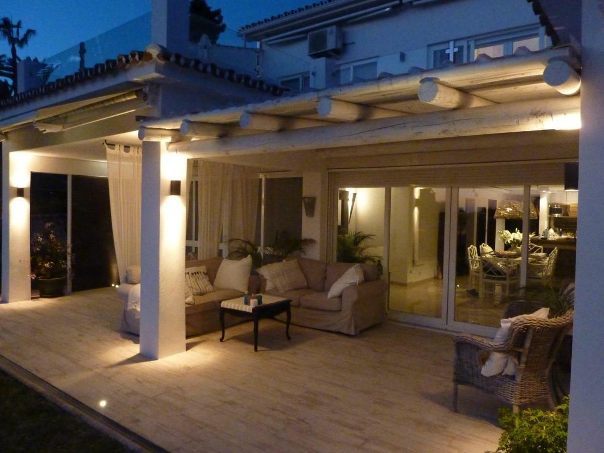 Villa Breeze Boutique Guest Rooms, Marbella Sitio de Calahonda Exteriör bild