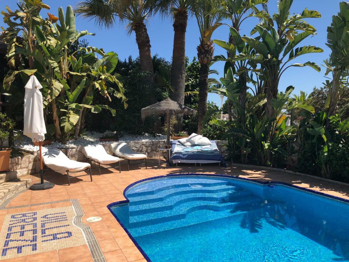 Villa Breeze Boutique Guest Rooms, Marbella Sitio de Calahonda Exteriör bild